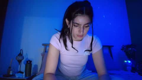 Snapshot of hollyshit_ chatting on September 2025 12:45:01 AM hollyshit_ online show from September 2025 12:45:01 AM