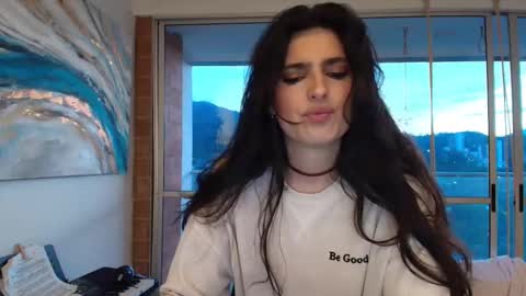 Snapshot of hollyshit_ chatting on September 2025 10:59:02 PM hollyshit_ online show from September 2025 10:59:02 PM