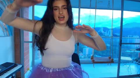 Snapshot of hollyshit_ chatting on October 2025 10:50:02 PM hollyshit_ online show from October 2025 10:50:02 PM