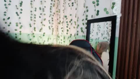 holly online show from December 2024 07:57:01 PM