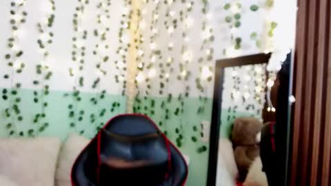 holly online show from January 2025 01:27:01 AM