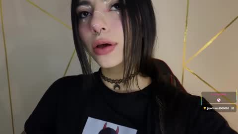 holly online show from February 2025 04:10:01 AM