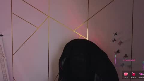 holly online show from October 2025 10:38:02 AM