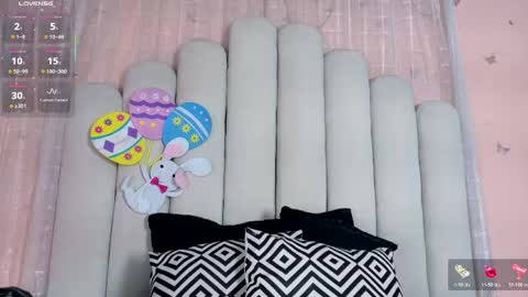 Snapshot of hollyyqueen_ chatting on May 2026 07:44:02 PM Hollyy online show from May 2026 07:44:02 PM