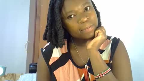 holy_ebony online show from April 2026 05:22:01 AM