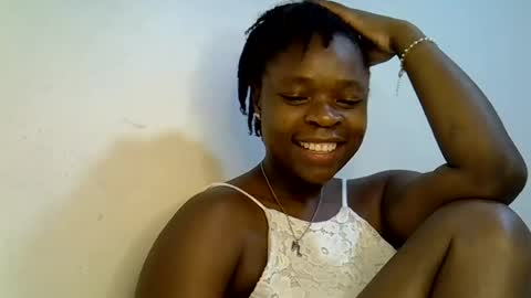 Snapshot of holy_ebony chatting on June 2026 04:42:01 PM holy_ebony online show from June 2026 04:42:01 PM