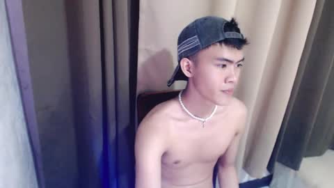 Snapshot of holy_fucker21 chatting on November 2025 11:02:01 AM Jayjay online show from November 2025 11:02:01 AM