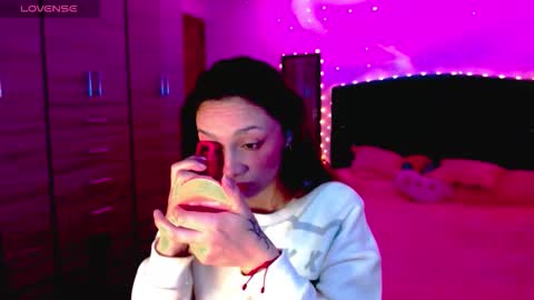 Juli online show from November 2025 05:50:01 AM