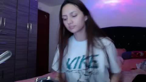 Snapshot of holy_julii chatting on July 2026 03:44:01 AM holy_julii online show from July 2026 03:44:01 AM