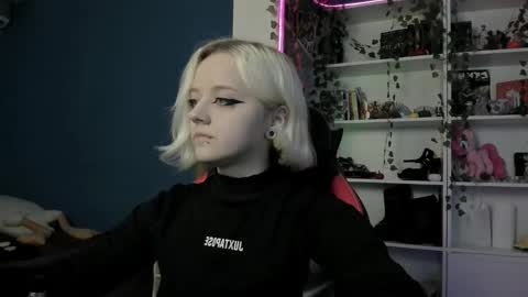 holy_mistresss online show from November 2025 09:25:01 AM