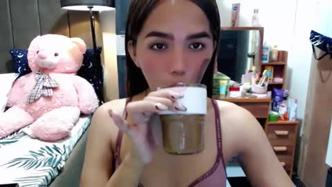 holy_molly1 online show from November 2025 01:11:01 AM