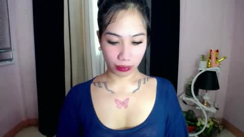 holy_samyx online show from November 2025 04:04:01 AM
