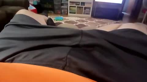 holycannoli123 online show from October 2025 01:31:02 PM