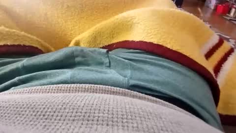 holycannoli123 online show from November 2025 02:17:01 PM