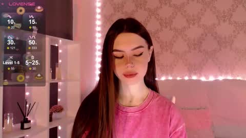 Mia online show from September 2025 03:23:02 AM