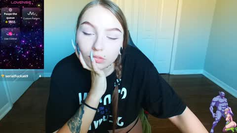 Snapshot of holyweed420 chatting on January 2025 09:09:02 PM Viktoria online show from January 2025 09:09:02 PM