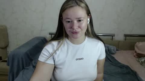 Snapshot of honey_caramelle chatting on December 2024 12:34:02 AM honey_caramelle online show from December 2024 12:34:02 AM
