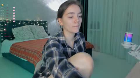 Chantal online show from October 2025 05:01:01 PM