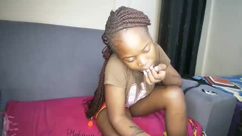 honey drop online show from February 2026 12:18:01 AM