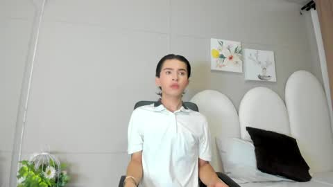honey_hex_ online show from May 2026 04:04:02 PM