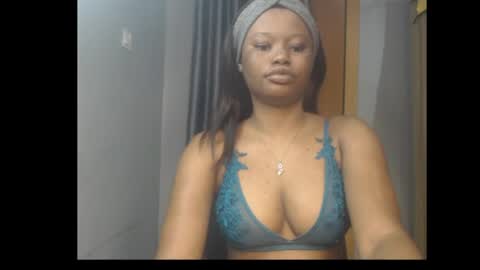 Snapshot of honey_juicydoll chatting on July 2026 07:25:01 AM Sonia online show from July 2026 07:25:01 AM