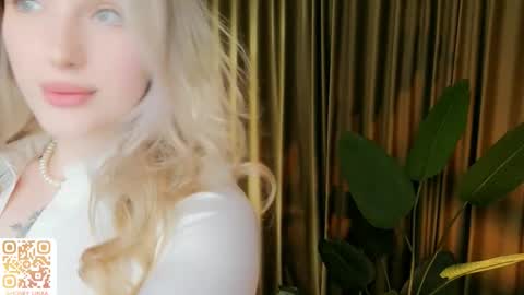 Lina online show from March 2026 04:11:02 PM