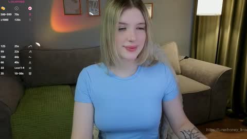 Lina online show from March 2026 02:13:01 AM