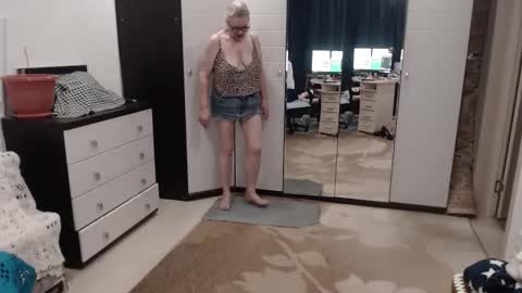 Honey Lady online show from October 2025 08:55:02 AM