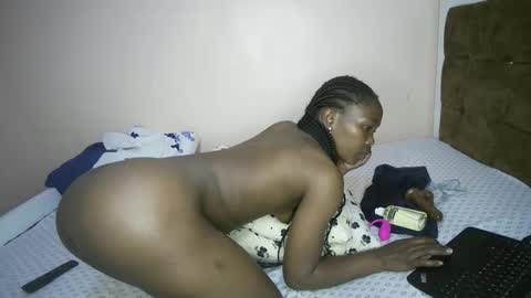 honey_nubia0 online show from November 2025 10:12:01 PM