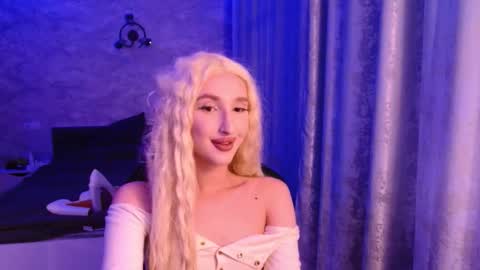 honey_sunset online show from November 2025 09:30:02 PM