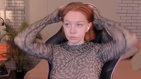 honeyautumn online show from December 2024 12:07:02 AM