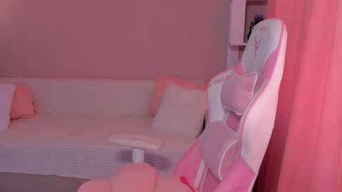 honeyautumn online show from February 2025 03:33:02 AM