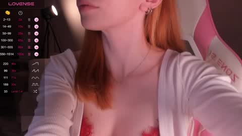 Snapshot of honeyautumn chatting on May 2026 10:26:01 PM honeyautumn online show from May 2026 10:26:01 PM