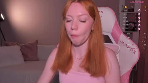 Snapshot of honeyautumn chatting on June 2026 10:47:02 PM honeyautumn online show from June 2026 10:47:02 PM