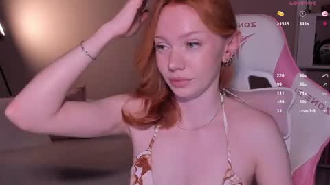 Snapshot of honeyautumn chatting on June 2026 07:56:02 PM honeyautumn online show from June 2026 07:56:02 PM