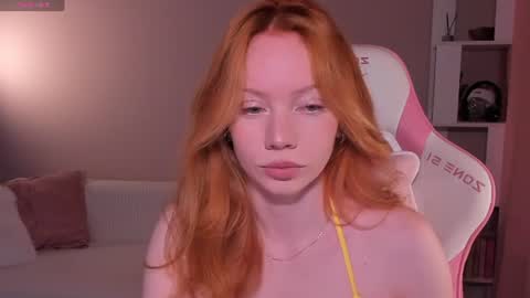 Snapshot of honeyautumn chatting on June 2026 02:36:01 AM honeyautumn online show from June 2026 02:36:01 AM