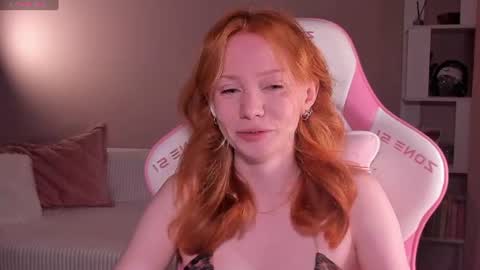 Snapshot of honeyautumn chatting on June 2026 05:54:01 PM honeyautumn online show from June 2026 05:54:01 PM