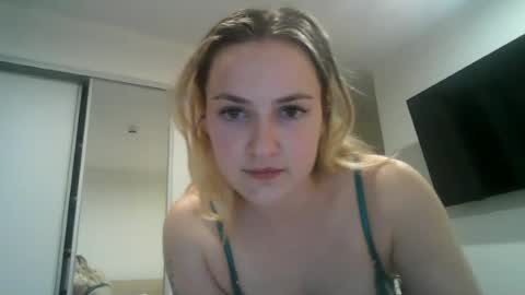 honeyblakex online show from July 2026 06:47:02 AM
