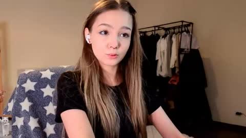 Snapshot of honeycomfya chatting on April 2026 02:33:02 PM Masha online show from April 2026 02:33:02 PM