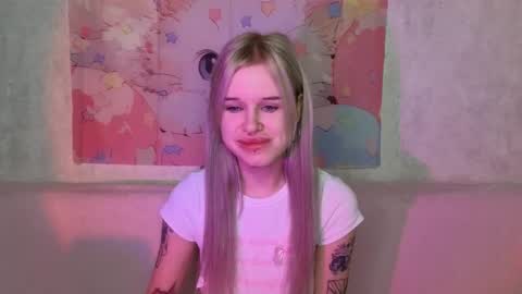 Snapshot of honeygold__ chatting on November 2025 04:27:01 AM Lisa online show from November 2025 04:27:01 AM