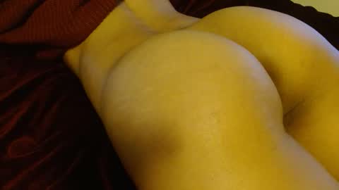 honeygoldenbaddie24 online show from November 2025 09:46:02 PM