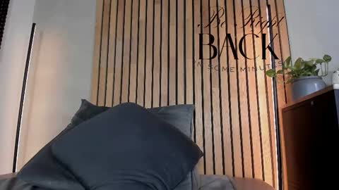 Sofia independent model online show from October 2025 11:19:01 AM