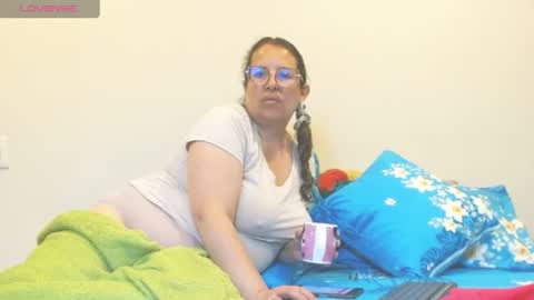 Snapshot of honeyhotpaty chatting on June 2026 11:56:02 AM sofia online show from June 2026 11:56:02 AM