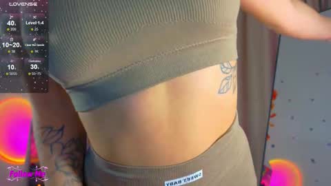 Alina online show from October 2025 03:00:01 PM