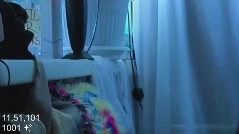 Molly  online show from November 2025 04:40:01 AM