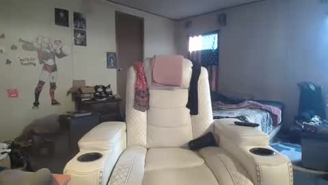 Heather Lovelace online show from December 2025 09:00:01 PM