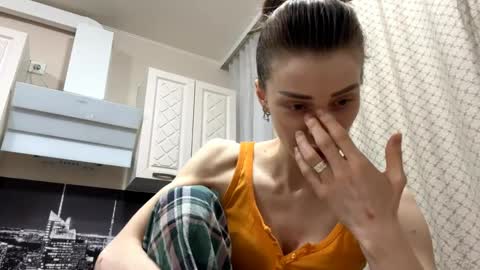 Sofia online show from April 2026 04:59:02 PM