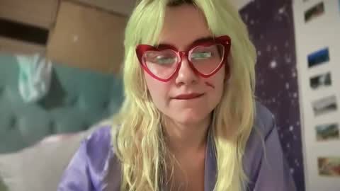 Emi Rose online show from October 2025 04:48:01 AM