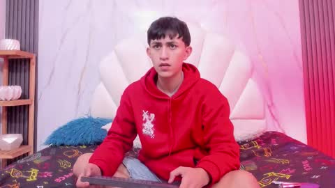 hoot_booys_ online show from December 2025 08:46:01 PM