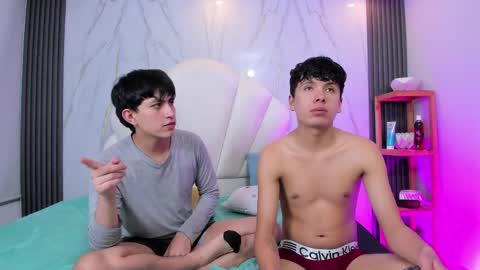 hoot_booys_ online show from April 2026 08:42:01 PM